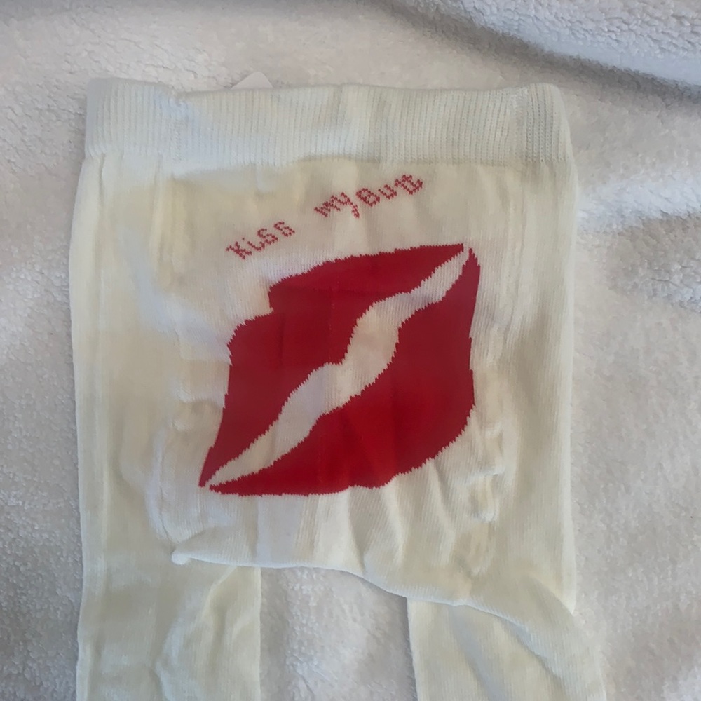 NWOT ‘KISS MY BUTT’ LEGGINGS/TIGHTS